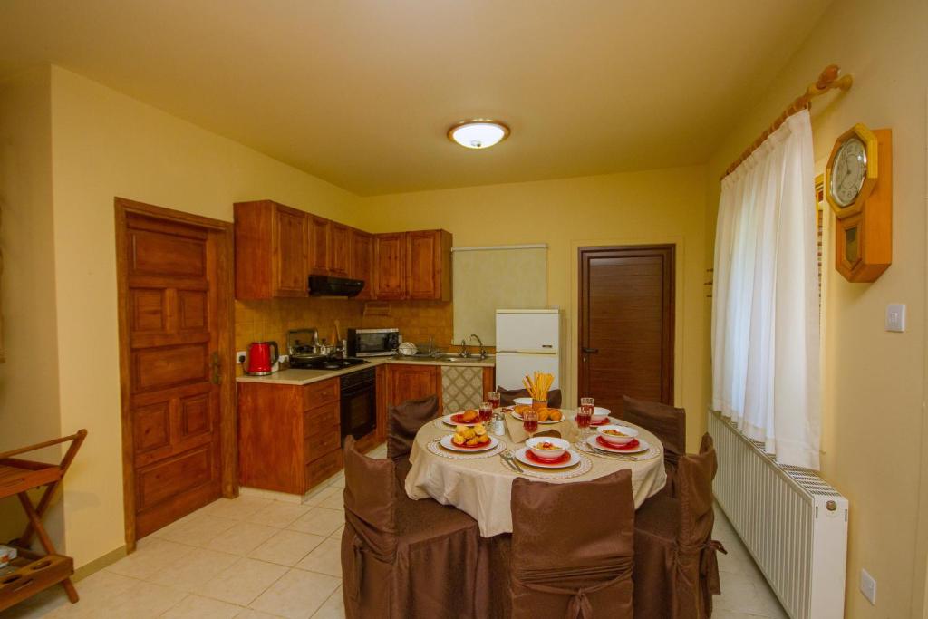 Persephone Cottage by AgroHolidays photo 3