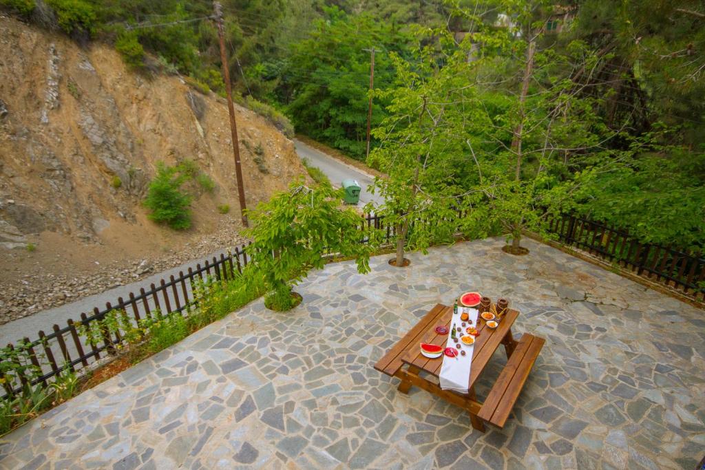Persephone Cottage by AgroHolidays photo 1