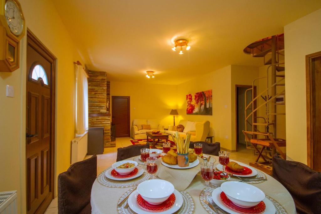 Persephone Cottage by AgroHolidays photo 2