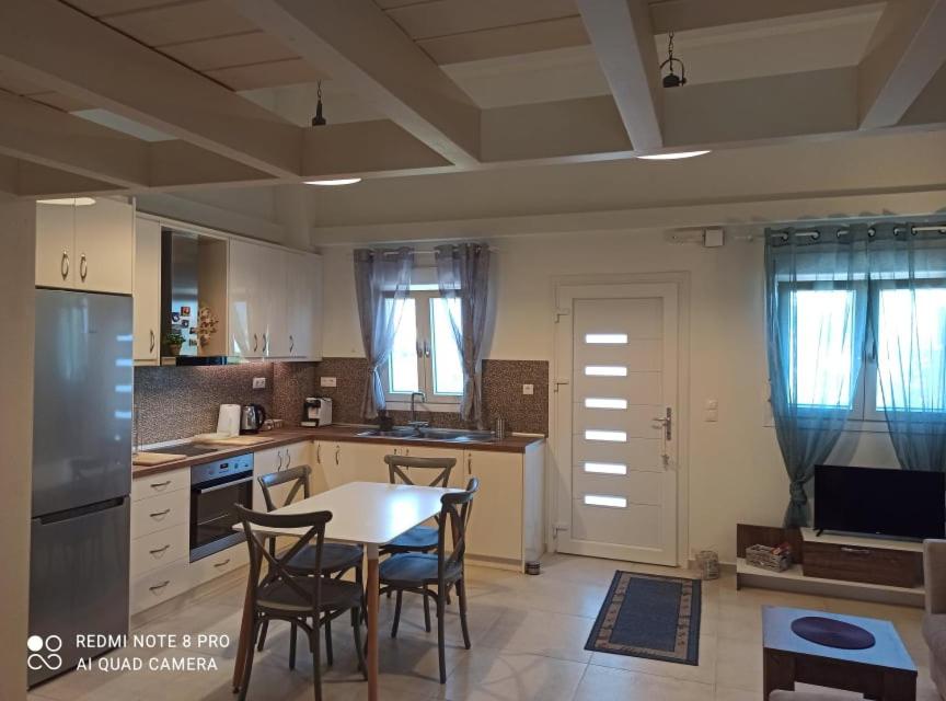 4 Seasons House photo 1