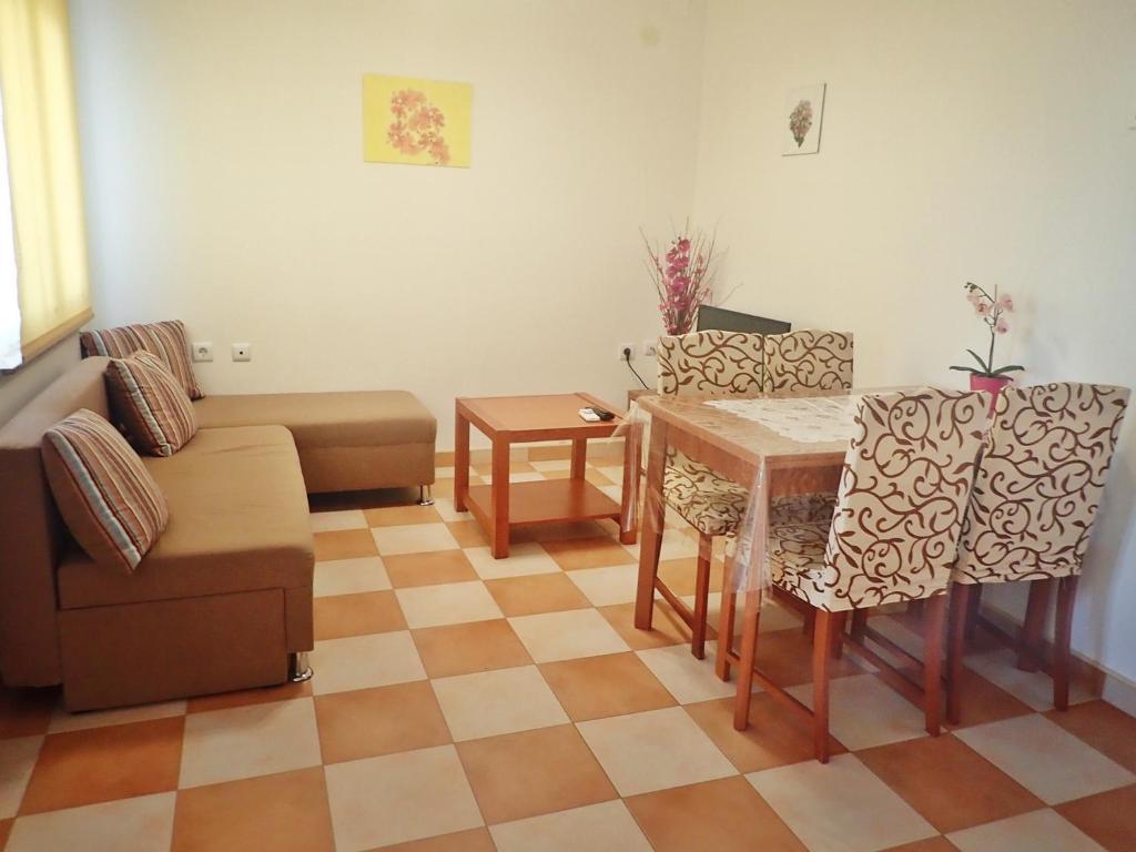 Apartmani BugenVila photo 4