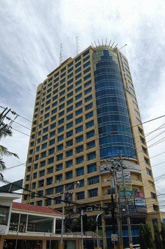 Golden Peak Hotel & Suites powered by Cocotel photo 2