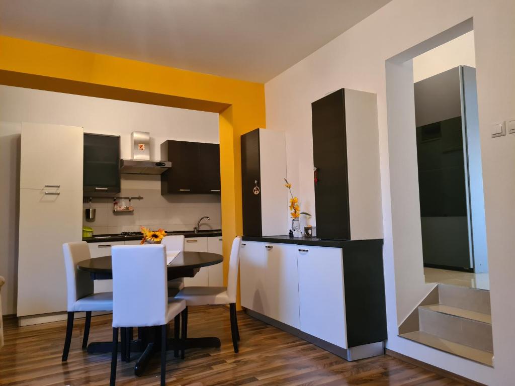 Family Apartment photo 3