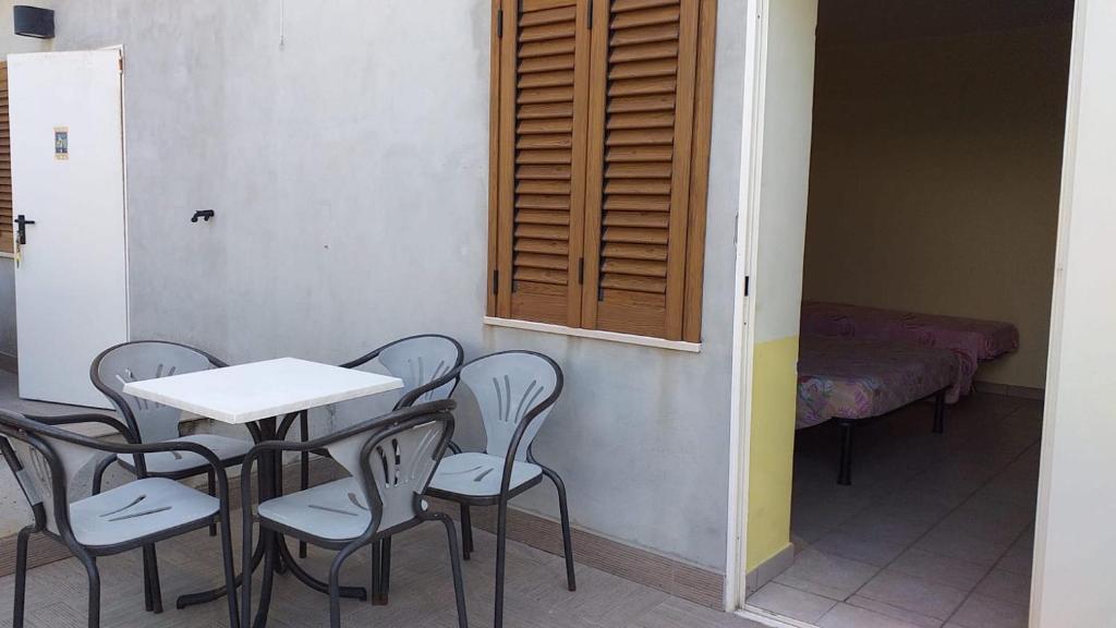 Room in BB - Quadruple room in Pineto - A few meters from the sea photo 4