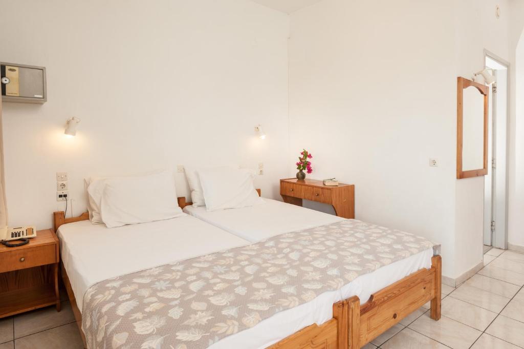 Niriis Hotel photo 2