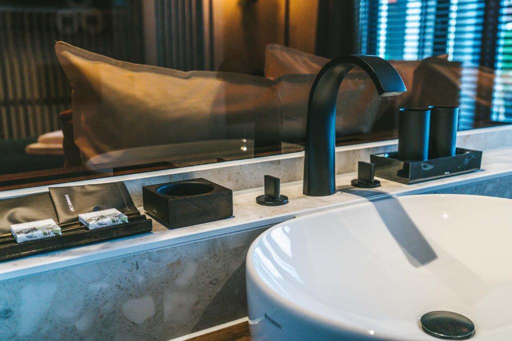 SoHotel Room Type - Deluxe Double Room with Bath