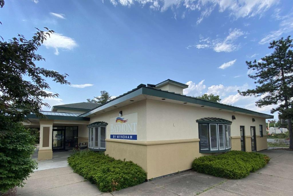 Baymont by Wyndham Latham Albany Airport image