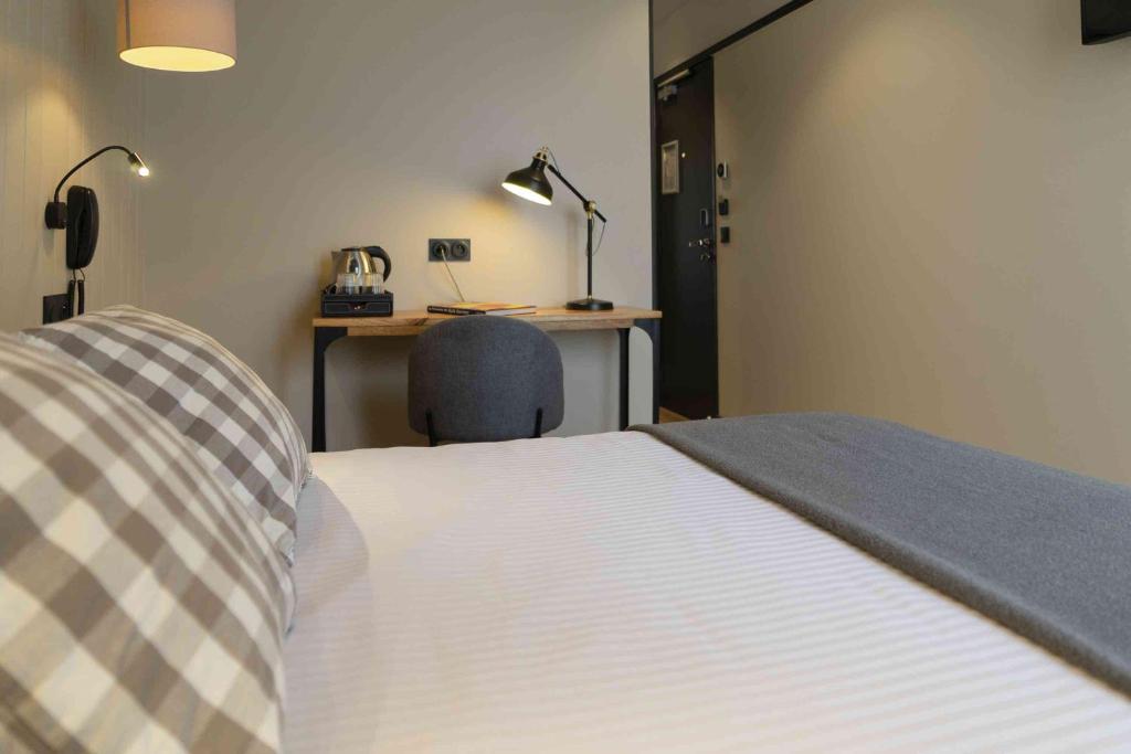 Двухместный (Улучшенный двухместный номер с 1 кроватью), Hôtel Terminus Paris La Défense