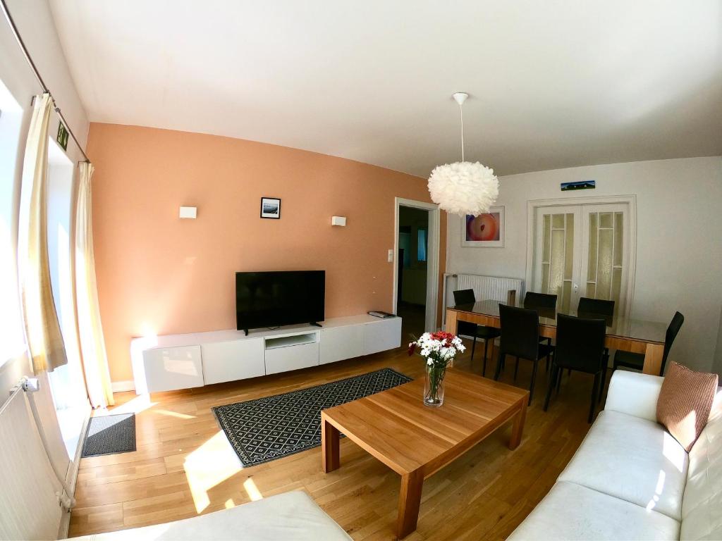 Pearl of the North Apartments photo 3