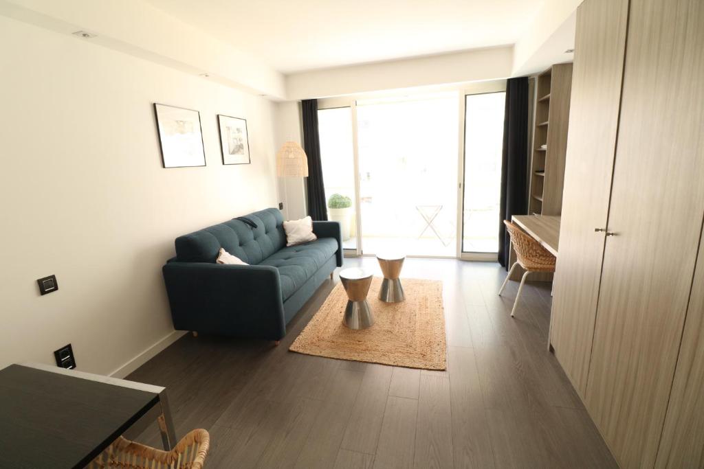 Beautiful studio at the Grand Hotel Residence with sunny balcony 138 photo 3