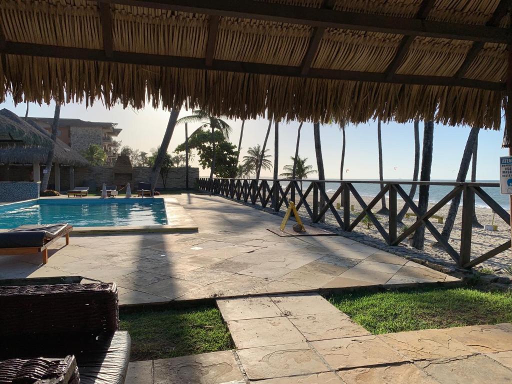 Condomínio com vista para o Mar e Piscina no CUMBUCO- AP 106 photo 1