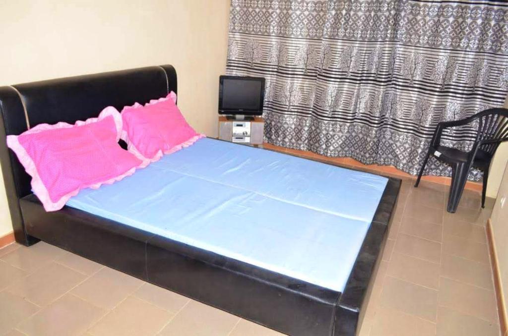 One bedroom appartement with shared pool enclosed garden and wifi at M'bour 2 km away from the beach photo 4