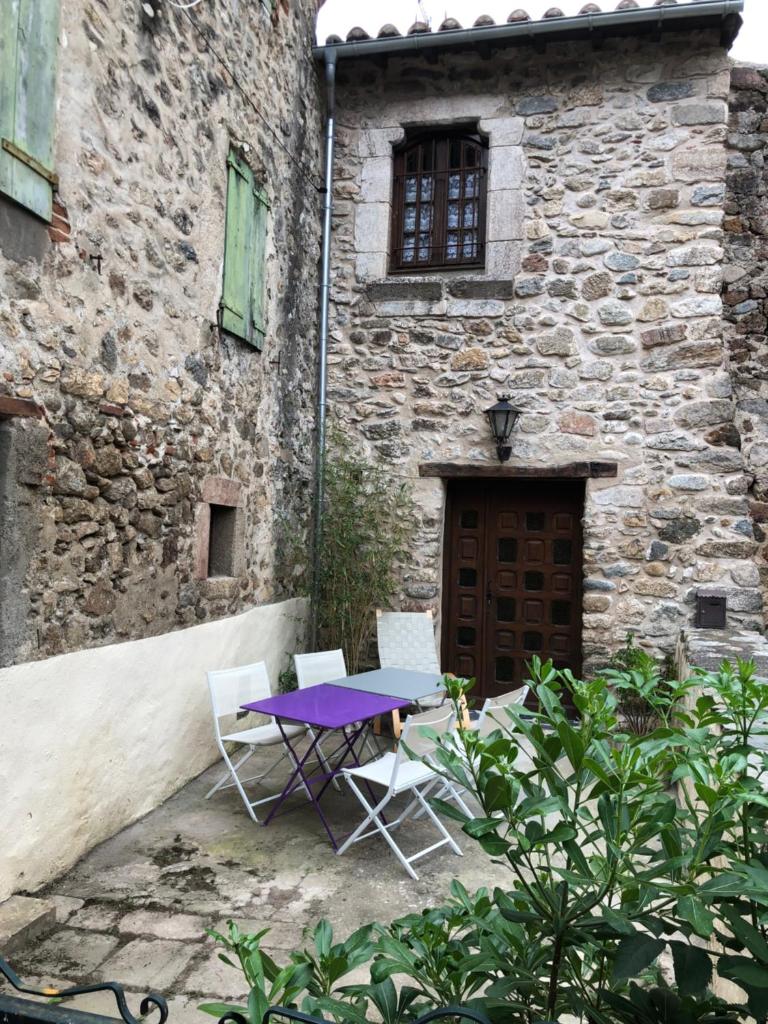 Les Maisons du Conflent, maisons familiales en pierre au coeur des remparts photo 1