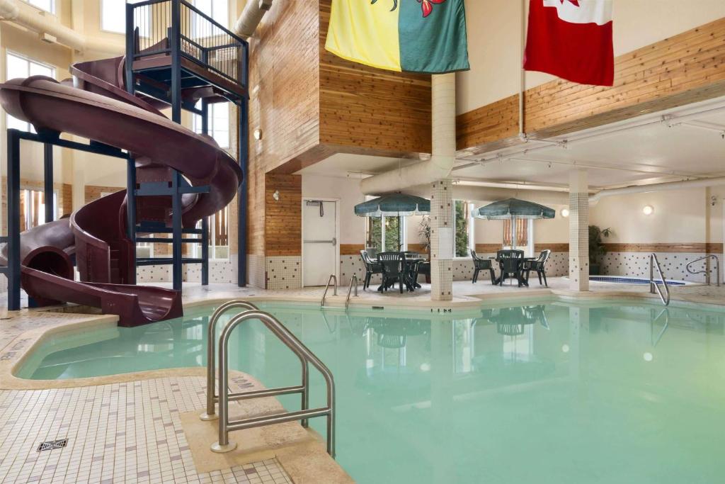 Days Inn by Wyndham Saskatoon photo 3