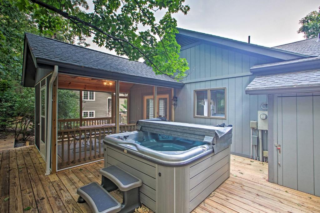 Massanutten Resort Home with Deck and Mountain Views! photo 3