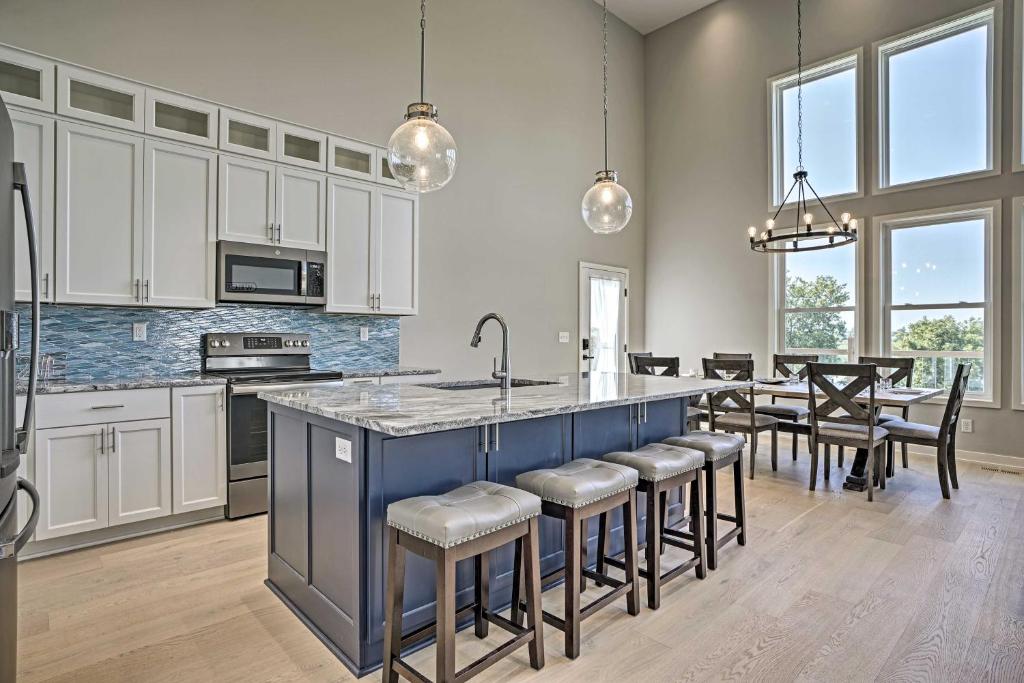 Luxury Cannon Lake Home with Private Pool and Views photo 3
