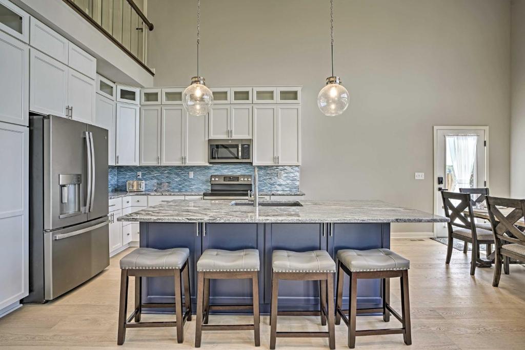 Luxury Cannon Lake Home with Private Pool and Views photo 4