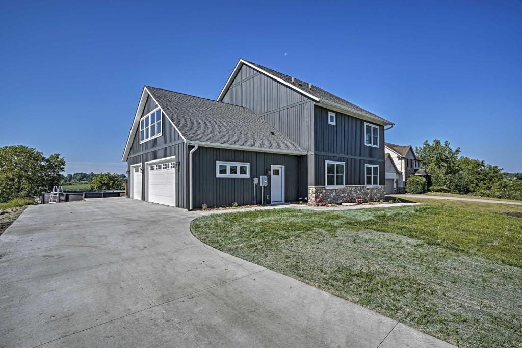 Luxury Cannon Lake Home with Private Pool and Views photo 2