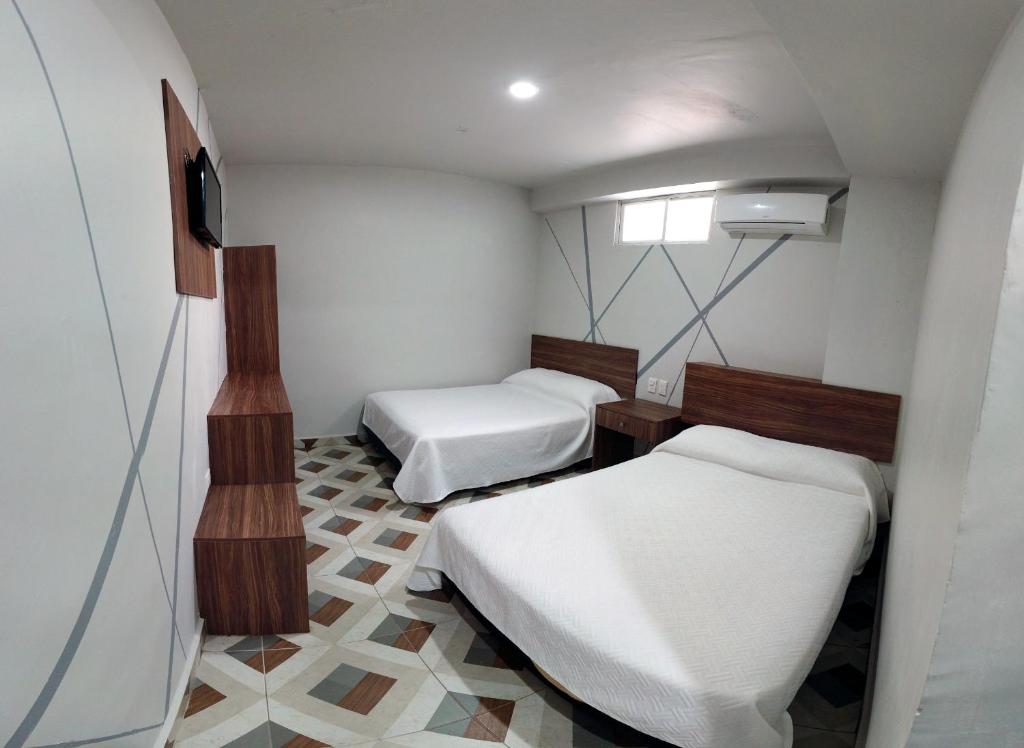 Hotel Town Express photo 2