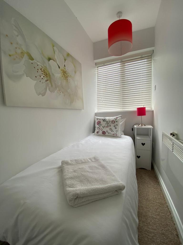 Pillow Properties - Barnsley Centre photo 1