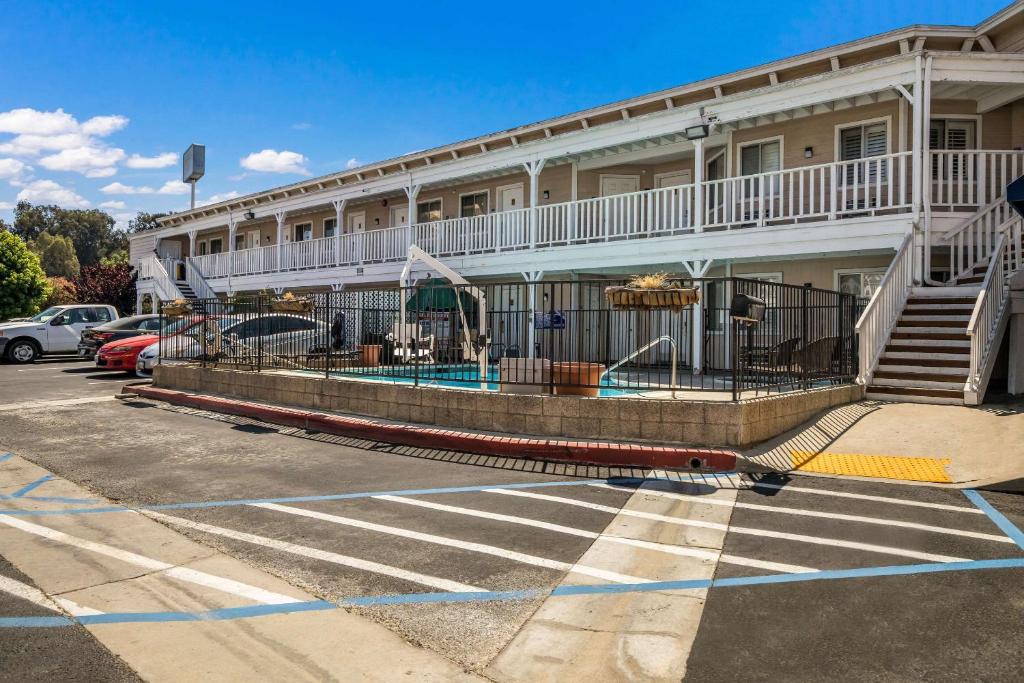 Rodeway Inn Old Town Temecula photo 2