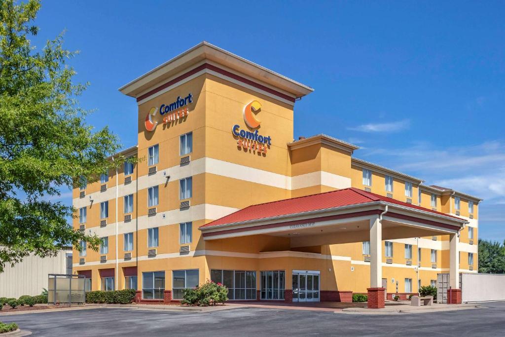 Comfort Suites Florence Shoals Area image