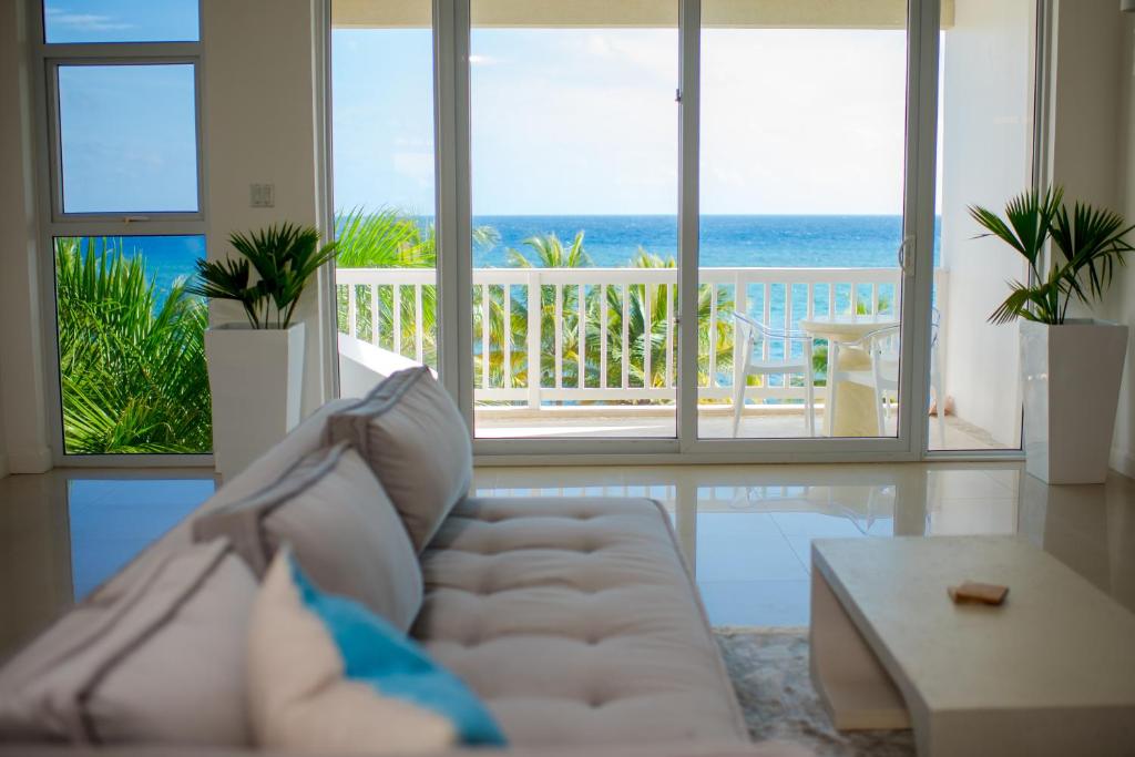 Whispering Seas Oceanfront Suite photo 1