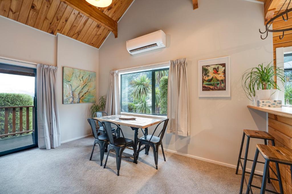 Alpine Hide Away - 3 Bedroom photo 4