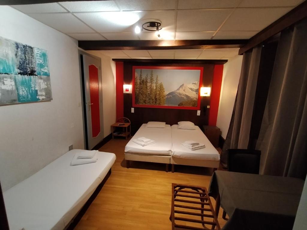 호텔 드 사부아 (Hotel de Savoie) - Thumbnail image