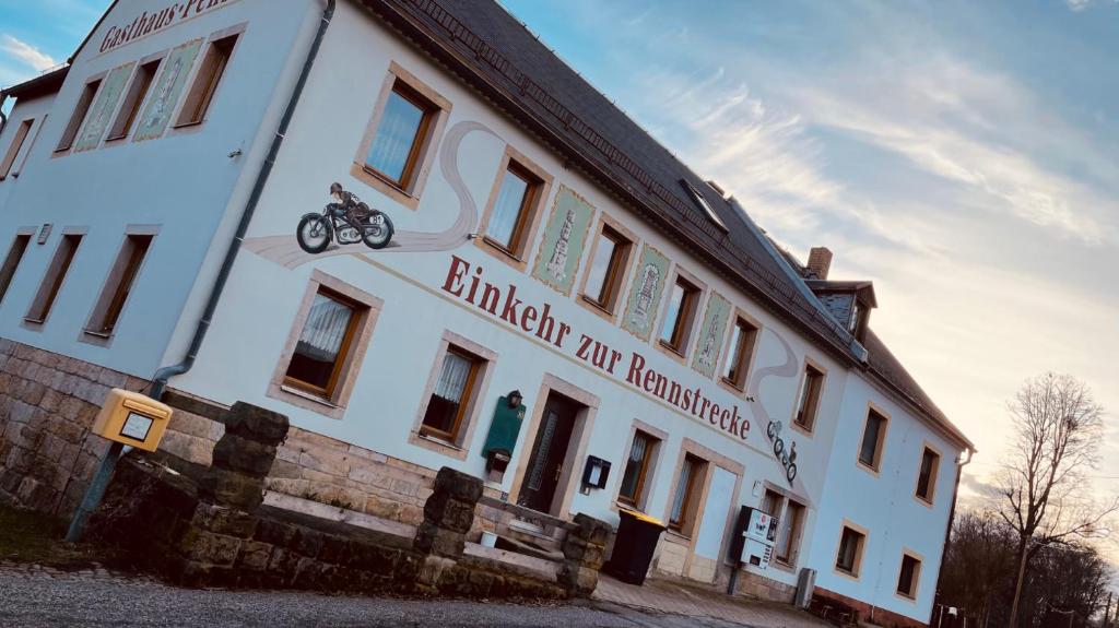 Einkehr zur Rennstrecke photo 1