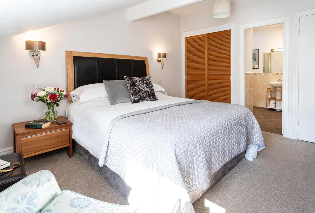 Norwood House photo 1