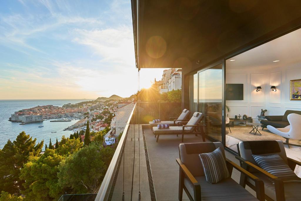 New & Luxury 5* with Breathtaking View- Kiki Lu Apartment photo 1