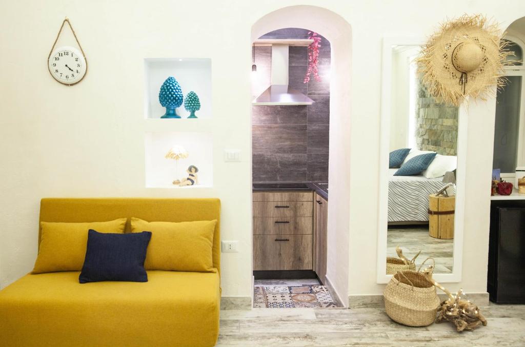 Plebiscito House - Casa Vacanze Napoli, Naples