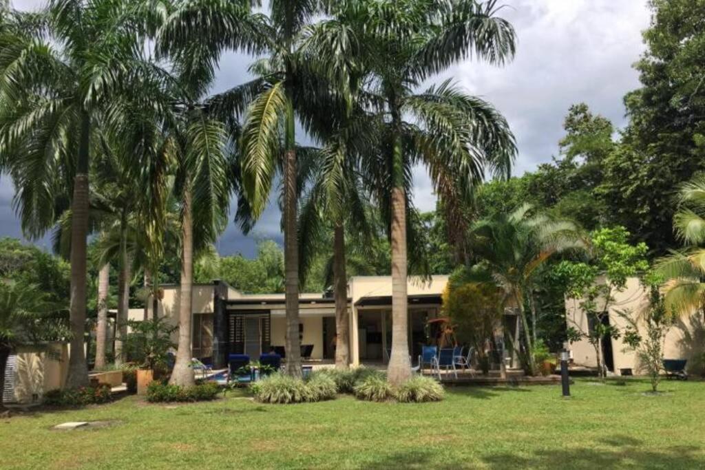Villa Tete - Rest House -Pool photo 2