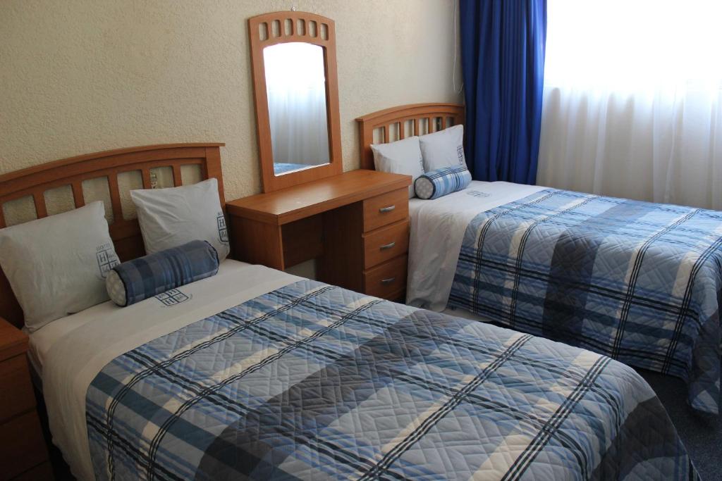 Двухместный (Двухместный номер с 2 двуспальными кроватями), Hotel Polly