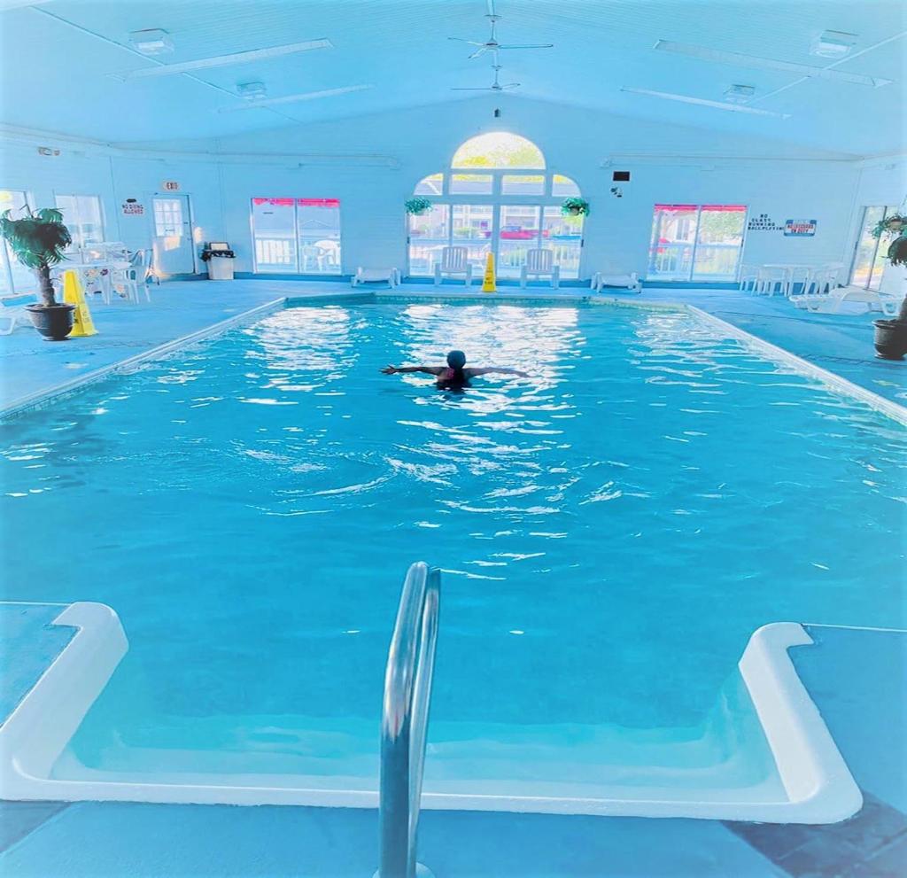 Exit 5 Resort & Condominium image