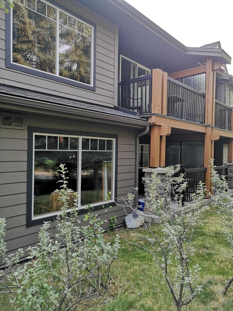 Rocky Mountain Getaway photo 3