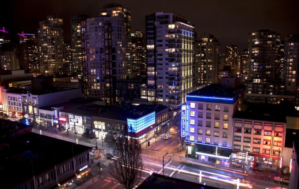 Howe Street Apartment with Views photo 3