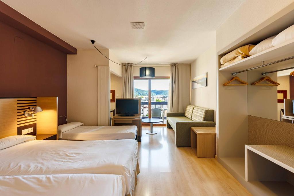 Oroel Hotel & SPA photo 1