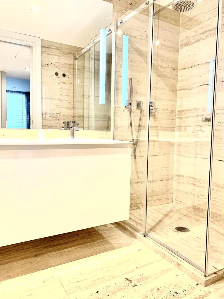 Сьюит (Люкс с 2 спальнями), Luxury Apartments Mondrian Old Town IV