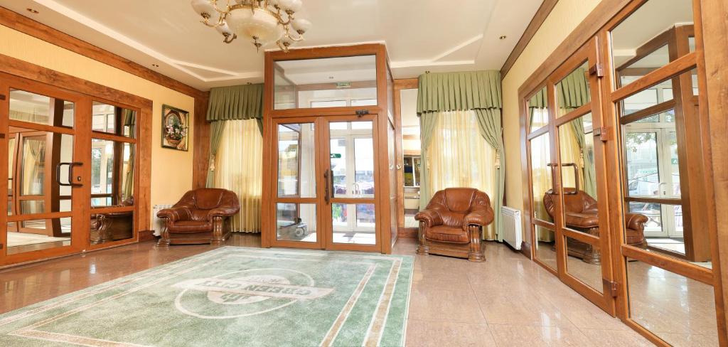 Green City Hotel photo 4