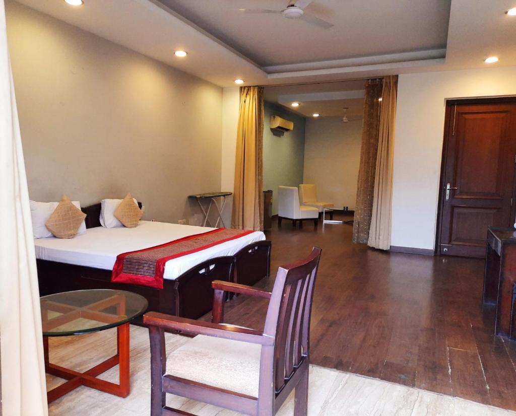 Manor Inn Suites Executive Suite