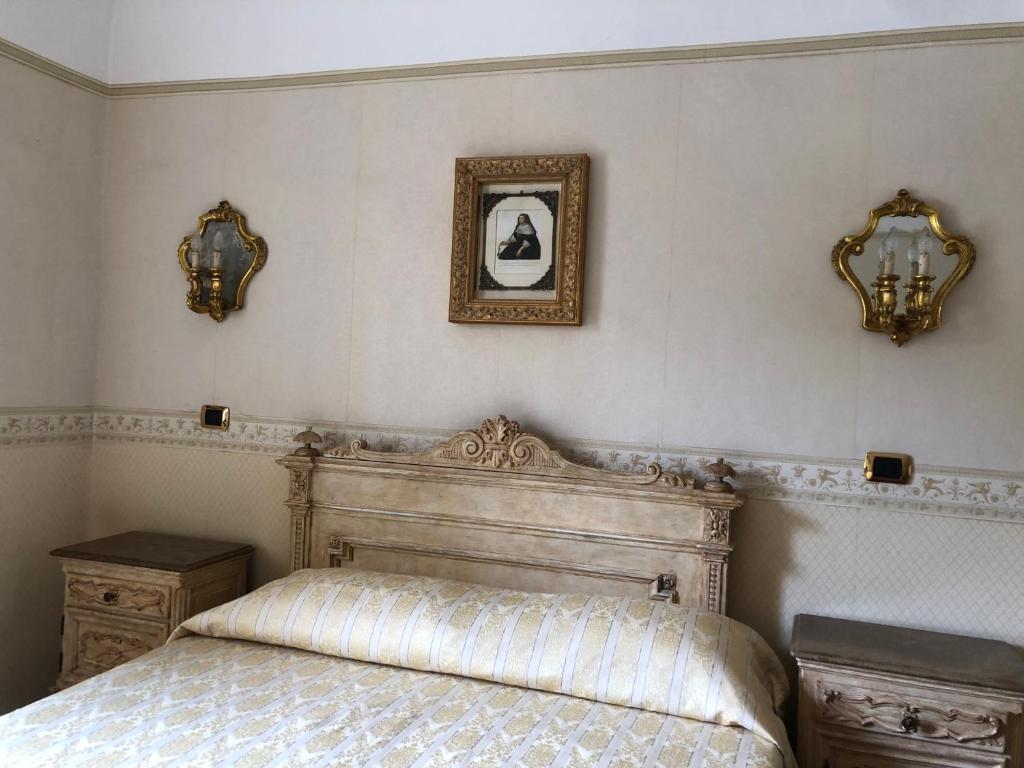 Ai Savoia B&B - Guest House - Tap to explore photos
