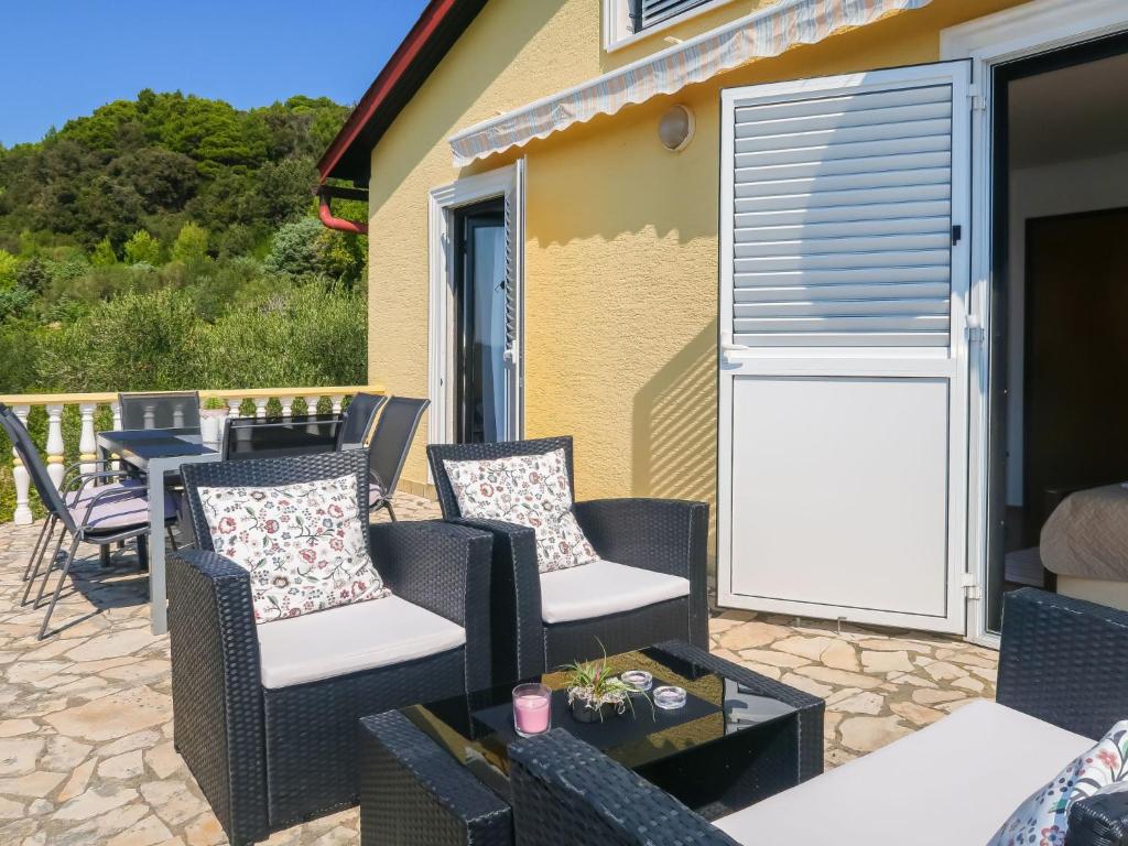 Apartment Kolic - RAB317 by Interhome photo 3
