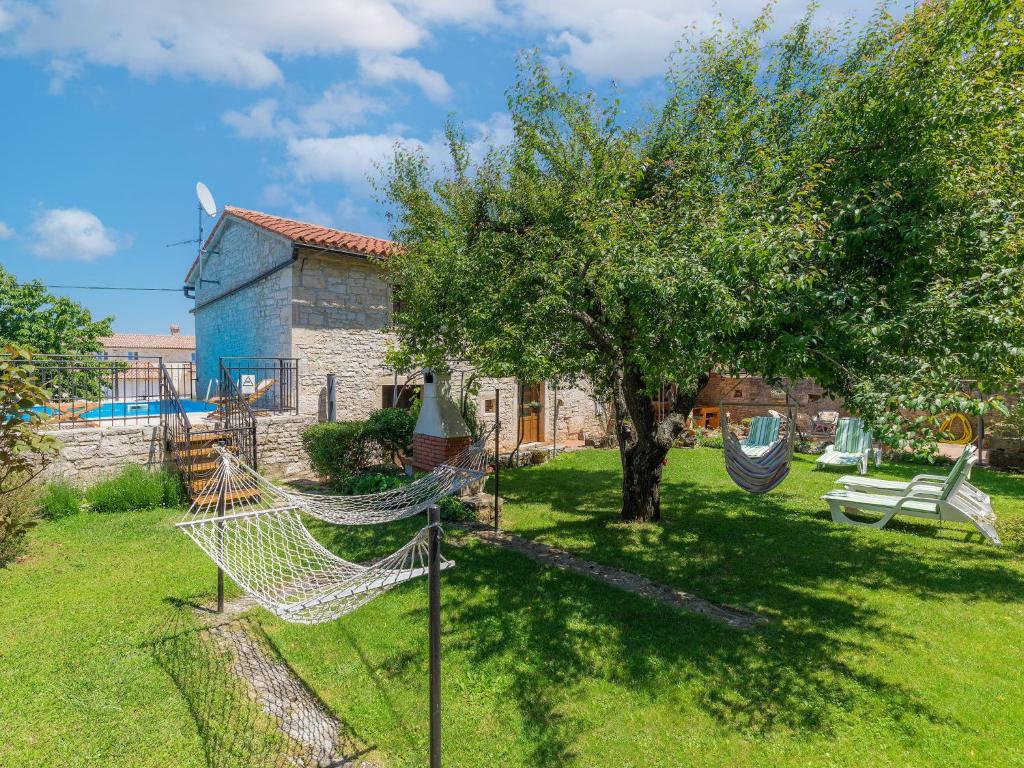 Holiday Home Toni by Interhome