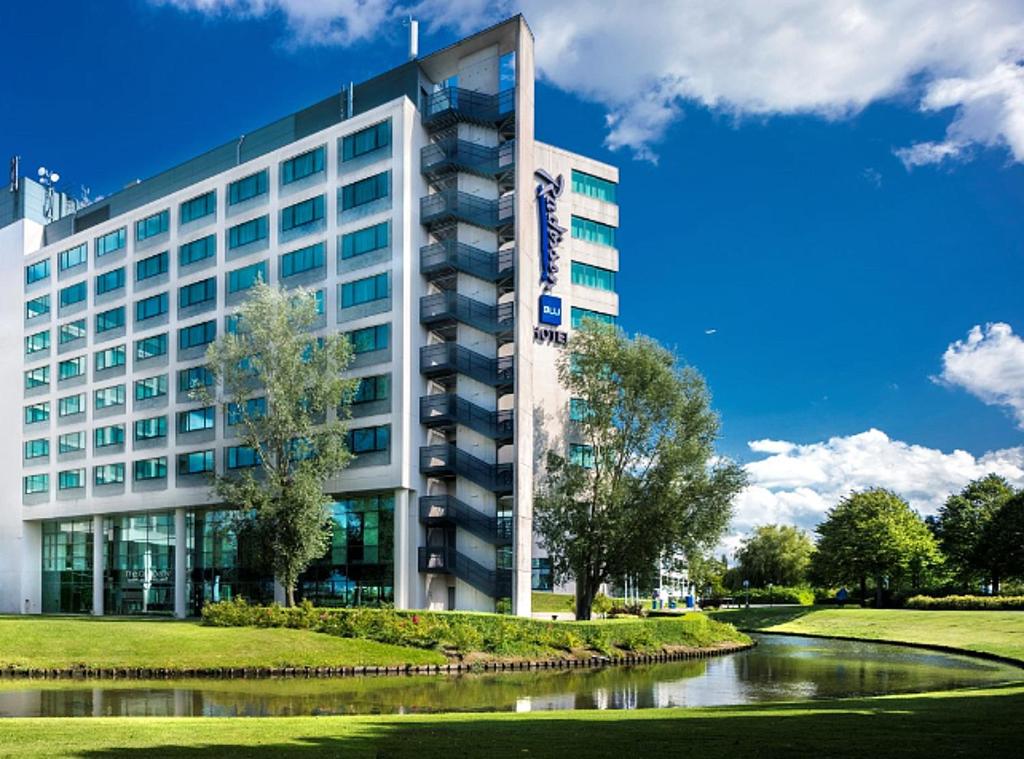 Radisson Blu Hotel Amsterdam Airport, Schiphol photo 1