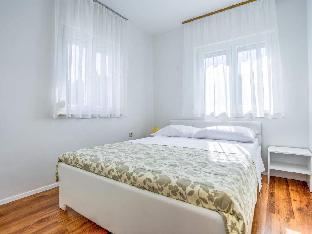 Apartment File-5 by Interhome photo 3