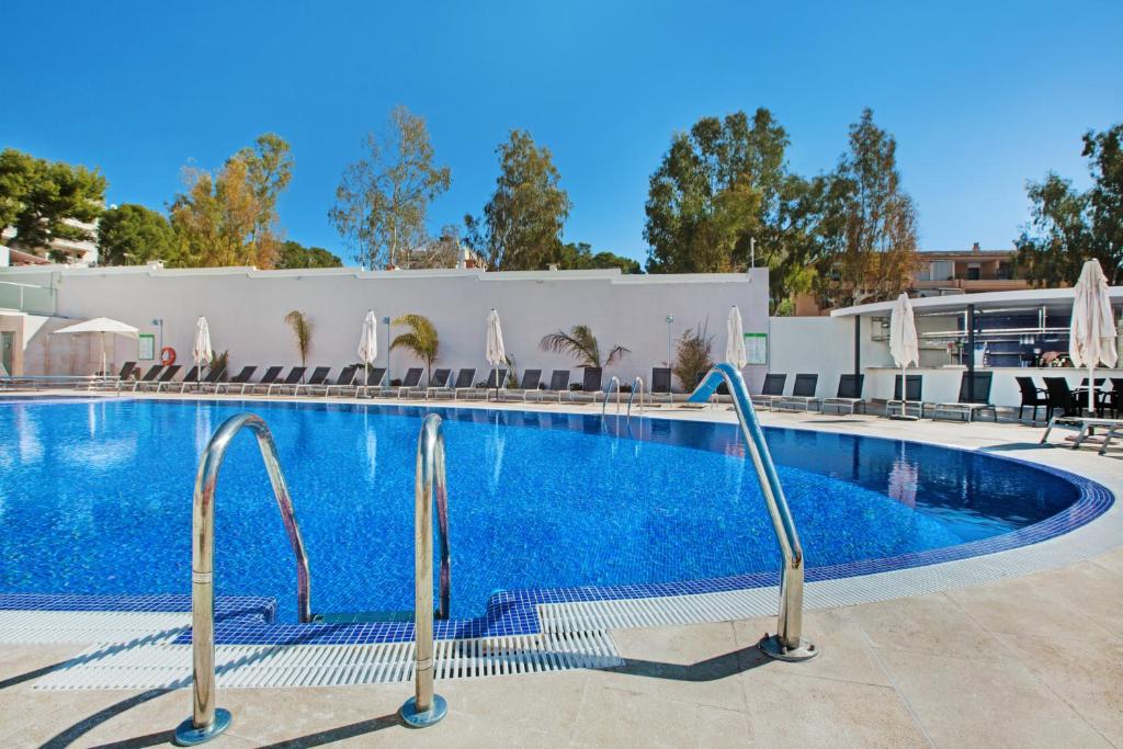 Aparthotel y Hotel Paguera Beach photo 4
