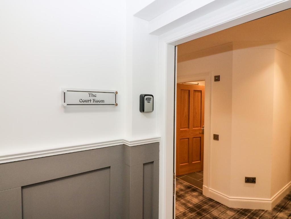 The Court Room at The Institute Executive Apartments photo 3