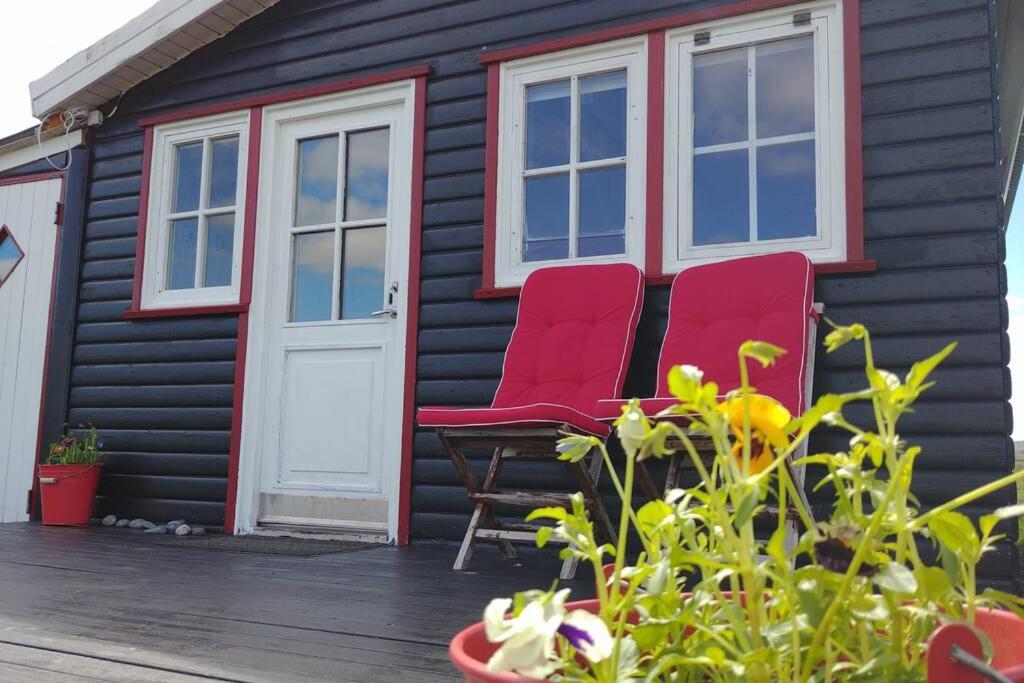 Cosy Cottage-Álfabakki-with hot tub photo 1